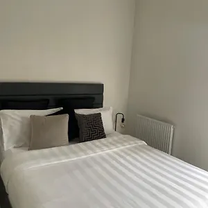 https://aptstays.cardiffhotelswales.com